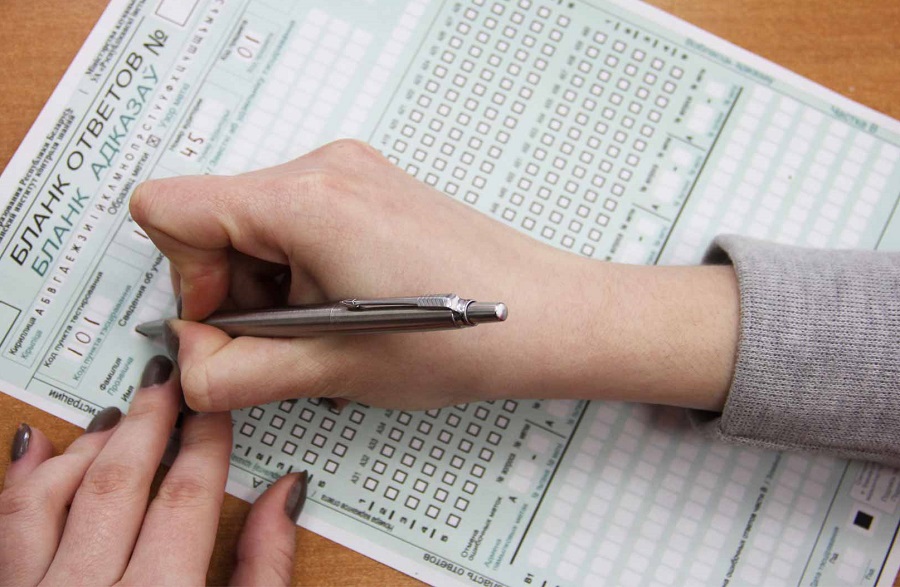 Тесты по 11 из 15 предметов ЦТ станут короче