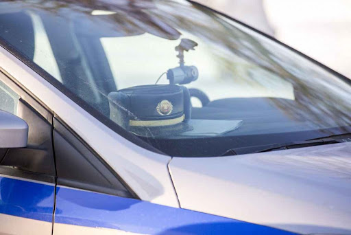 В предстоящие выходные дни и новогодние праздники Госавтоинспекция будет нести службу в усиленном варианте. Дополнительные наряды дорожно-патрульной службы будут находиться у мест проведения массовых мероприятий.