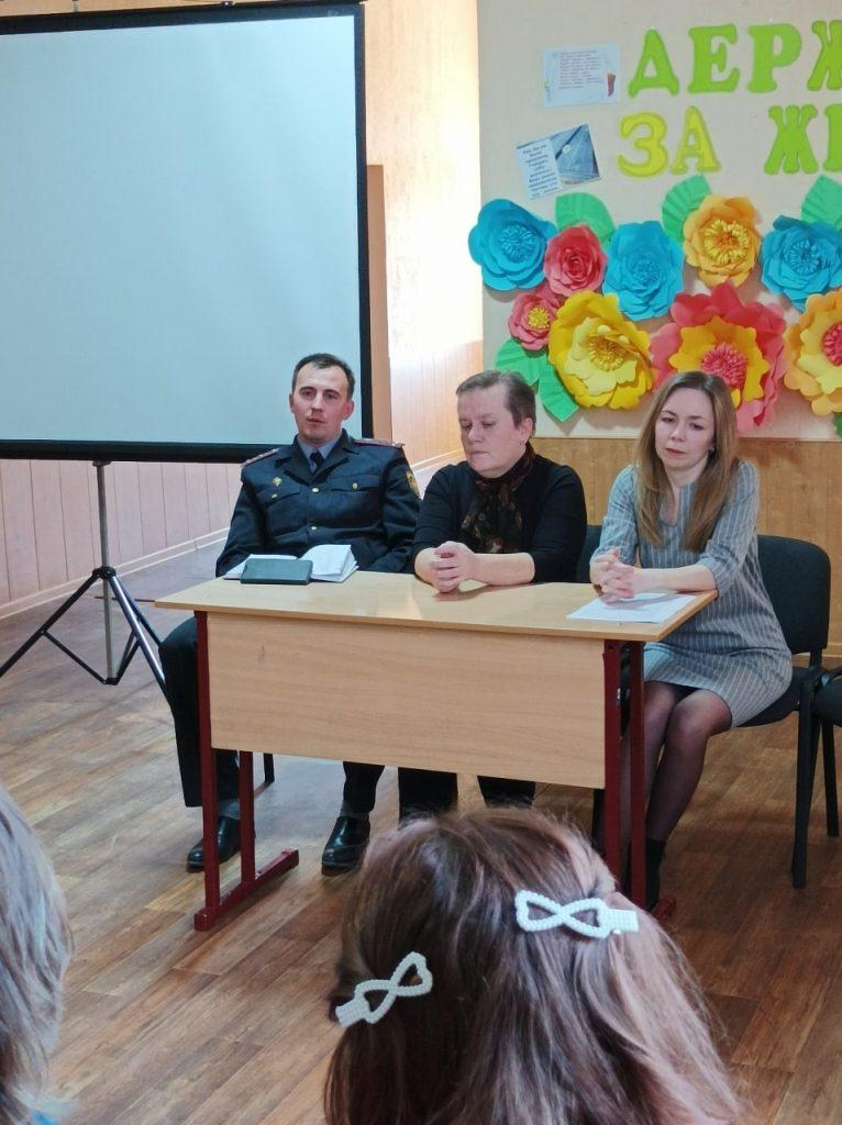 Лучший подарок, который можно сделать своему ребенку, это счастливые и прочные отношения между родителями