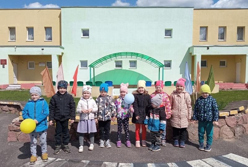 Первые чувства патриотизма, доступны ли они малышам? Узнали в Хотлянском детском саду
