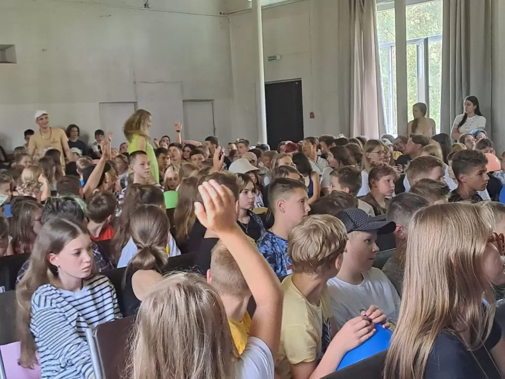 Хейтинг и не только. Группа «Аура» откровенно поговорила с ребятами из «Волны»