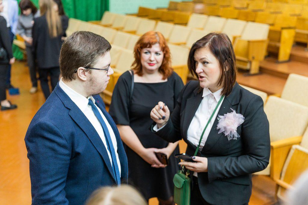 Так держать, Олег!Одиннадцатиклассник районной гимназии взял диплом I степени на областной олимпиаде по английскому языку