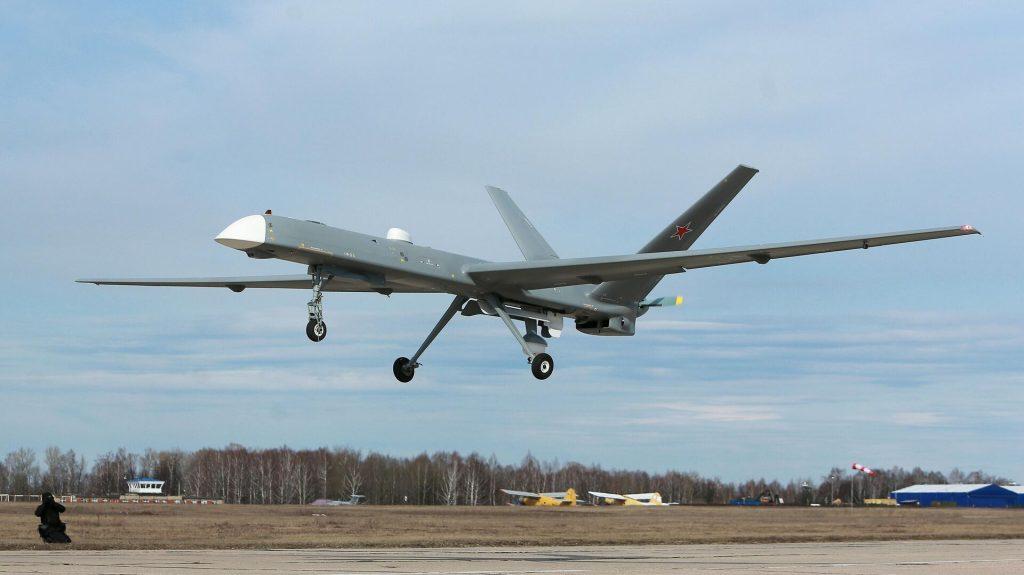 Девушкам – зеленый свет! Академия авиации с 2023 года будет обучать прекрасный пол управлять беспилотниками