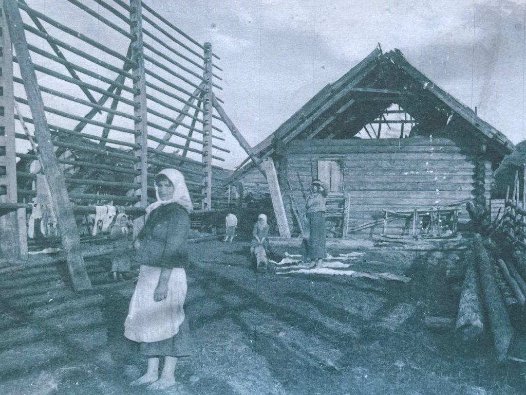 Хотляны в начале ХХ века. Интересные фотографии имеются в местном музее -  Чырвоная Зорка