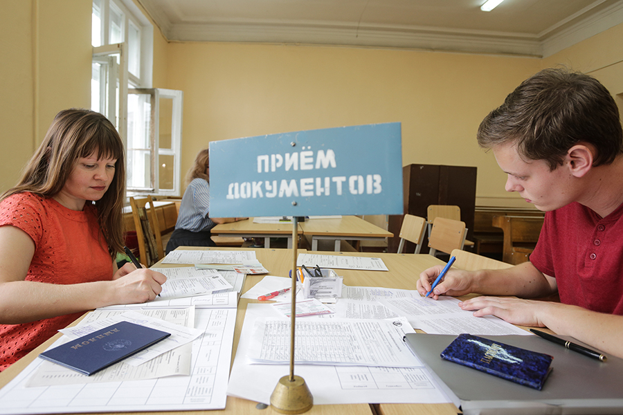Конкурс в колледжи 2026: почему аттестат 7,4 больше не гарантирует бюджет и что делать абитуриенту
