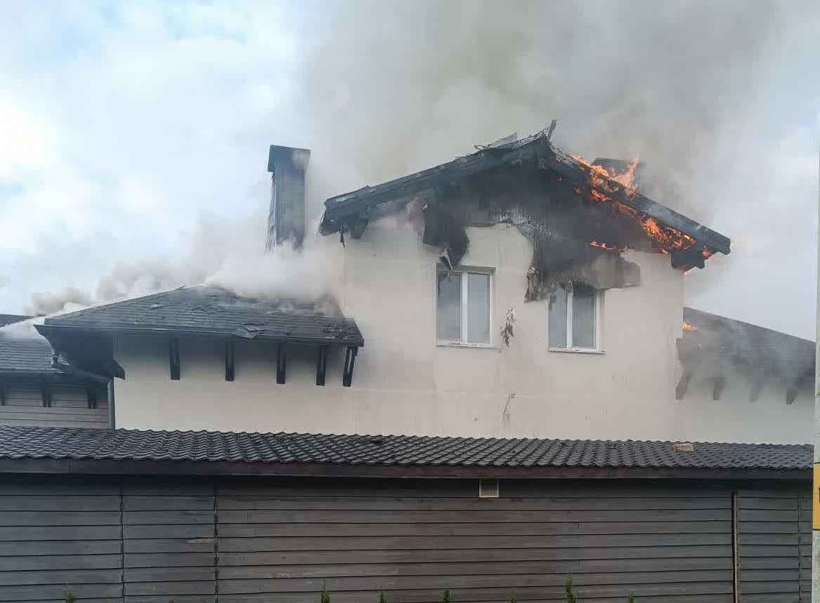 В деревне Русаково горел дом с баней - Чырвоная Зорка