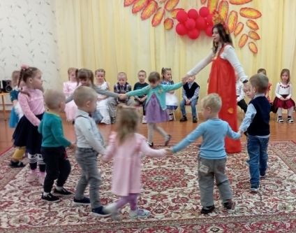 Праздник осени прошел в Хотлянском детском саду
