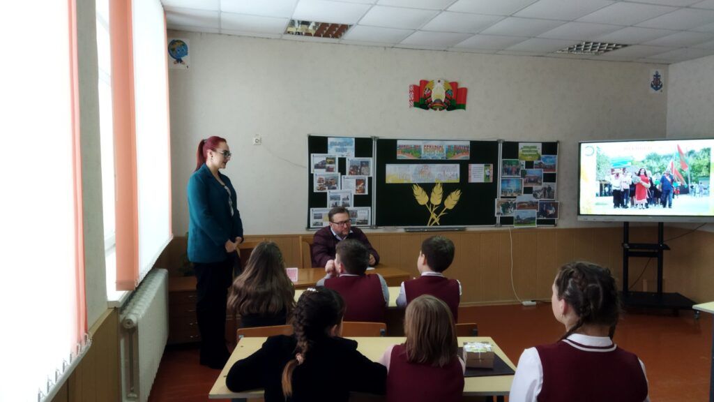 специалисты сельского хозяйства посетили школу в Узденском районе