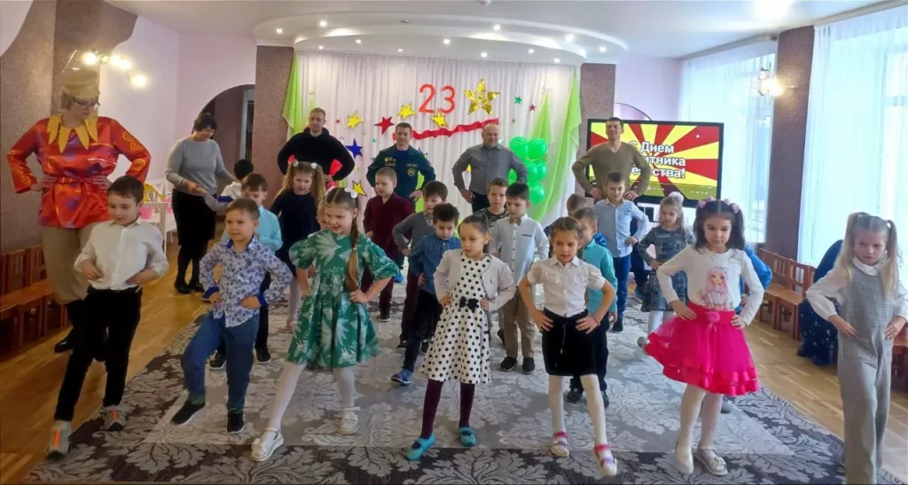 В детском саду № 3 Узды отметили День защитников Отечества