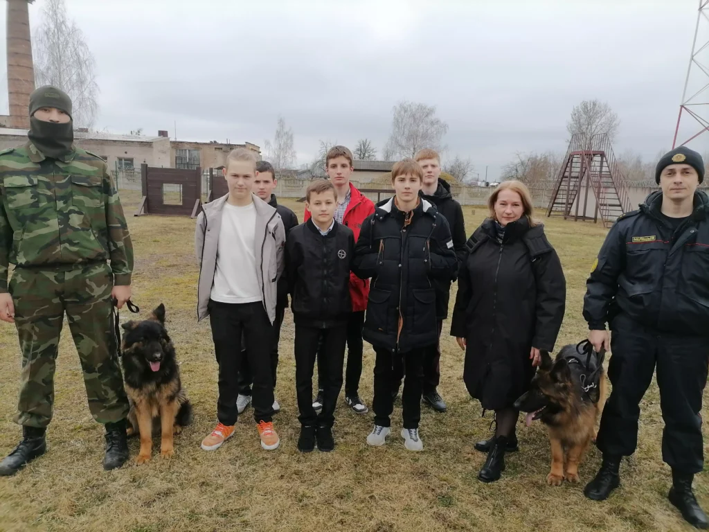 В охранном ведомстве Узды прошел день открытых дверей