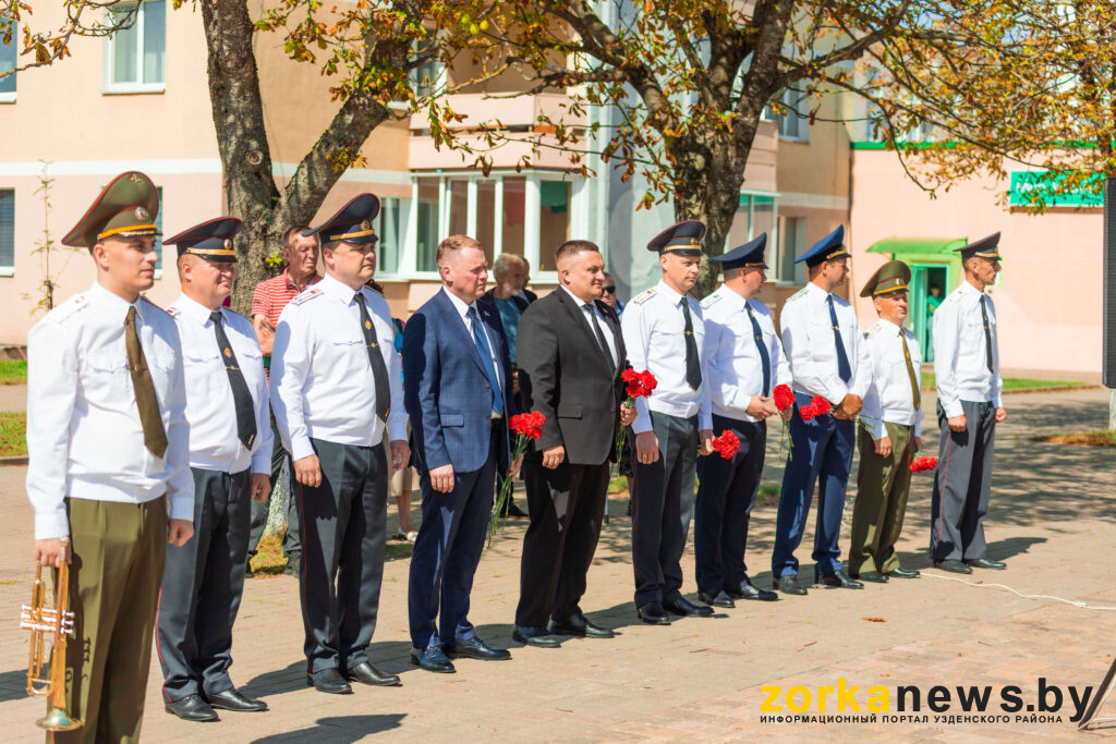 открытие памятника