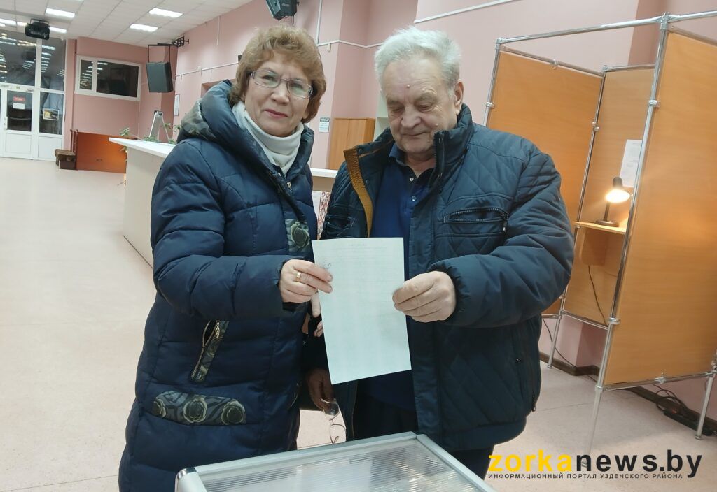 Как проходит голосование на избирательном участке в Узде: мнения избирателей и наблюдателей