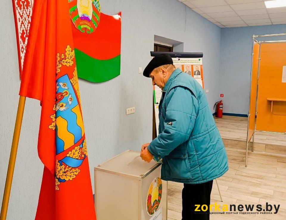 Жители Узденщины продолжают голосовать досрочно