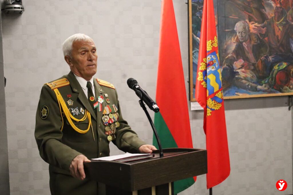 Павел Кросс