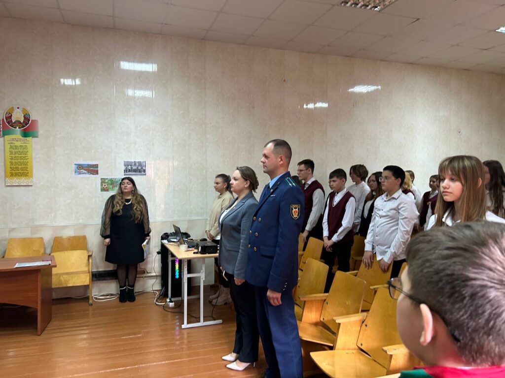 Дубовик, Летун