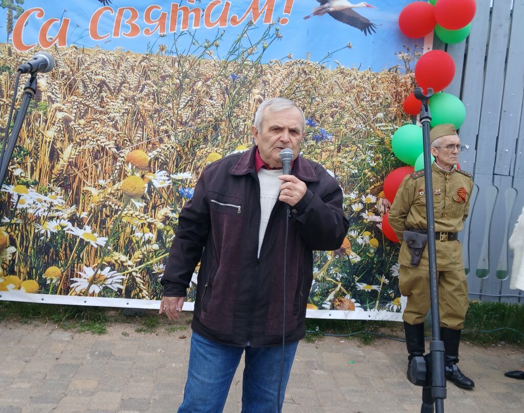 Песни, стихи и цветы: как Узда встретила день Победы