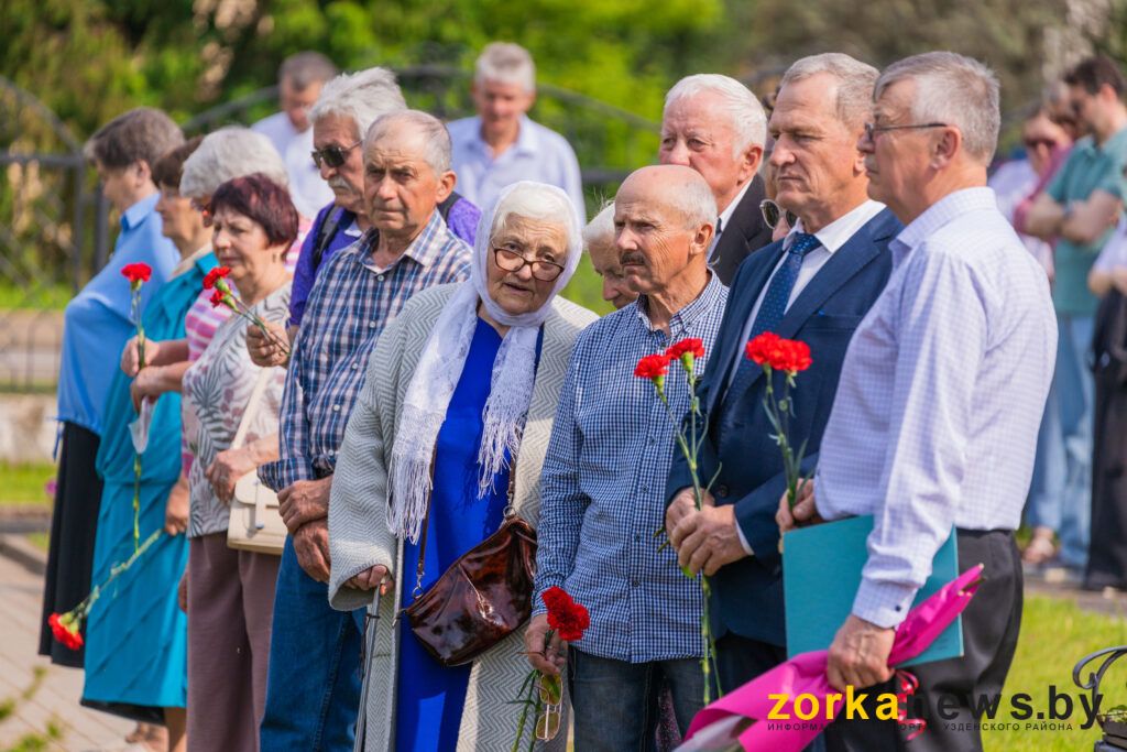 учителя и выпускники