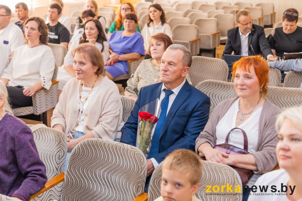 выпускники