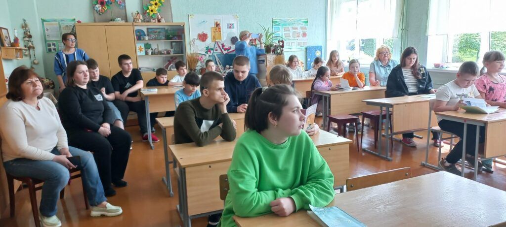 школьники