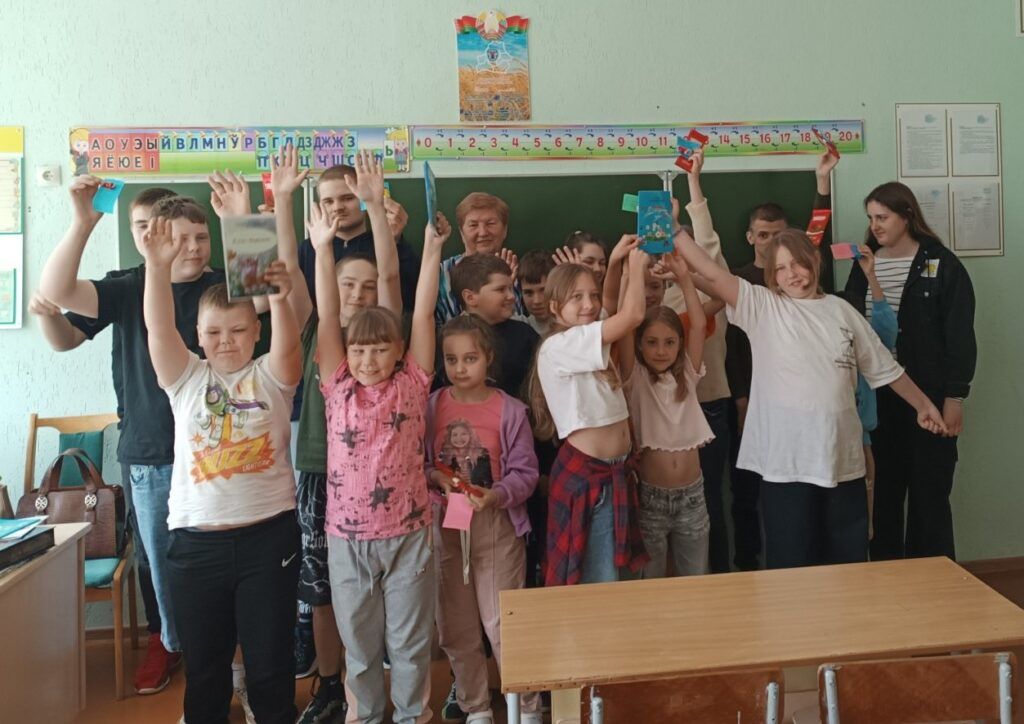 Встреча с детской писательницей прошла в Литвянах