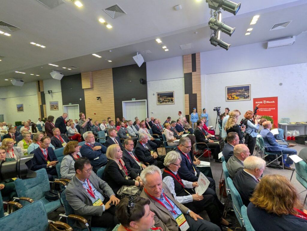 зритеский зал