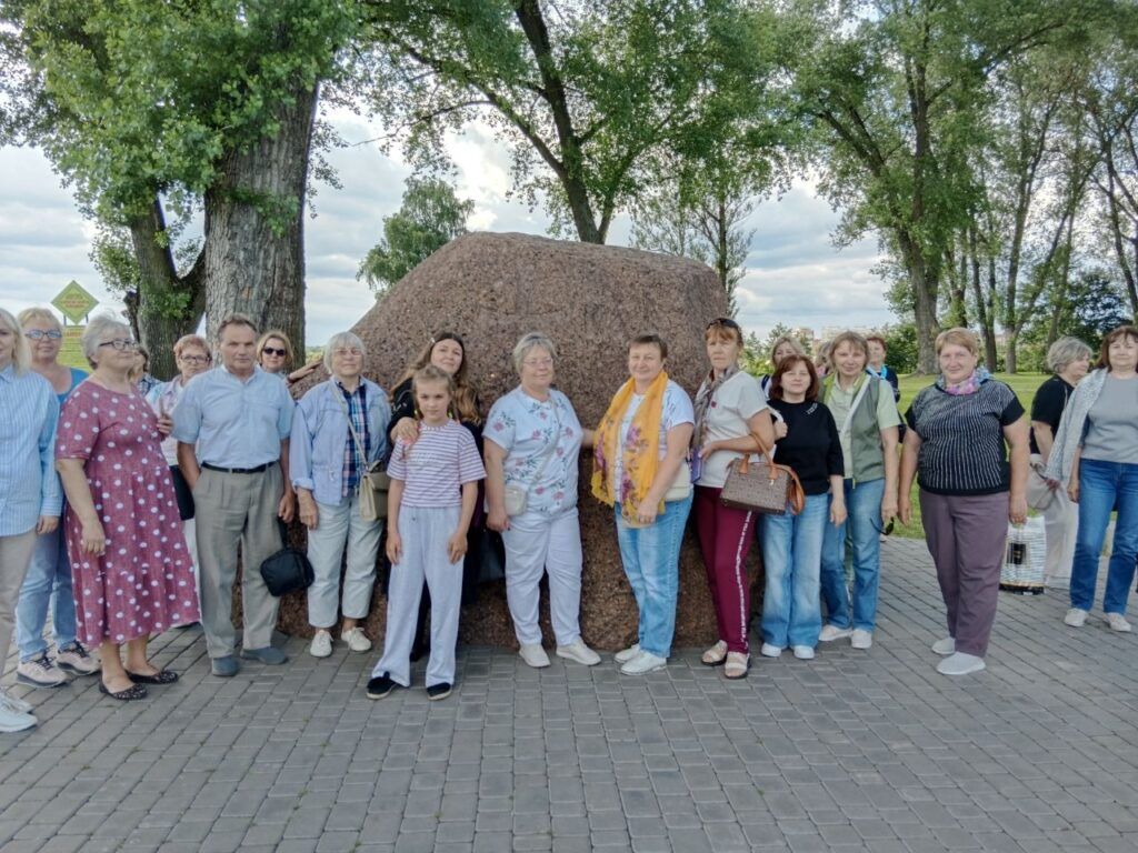 Педагоги Узденщины посетили святыни полоцкой земли