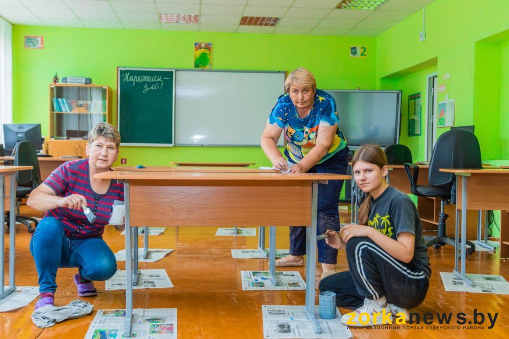 Не только отдых: школьники Хотлянской школы участвуют в ремонте
