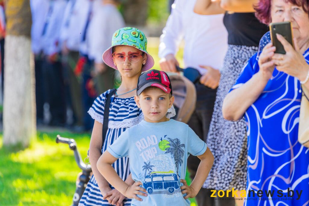 мальчик и девочка