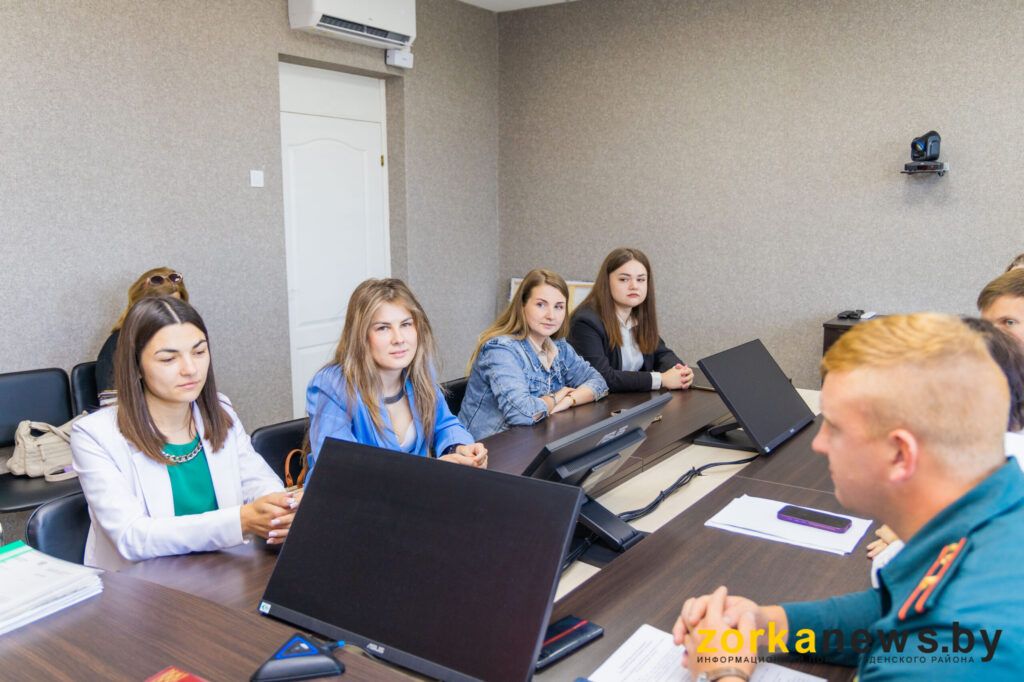 члены молодежного парламента