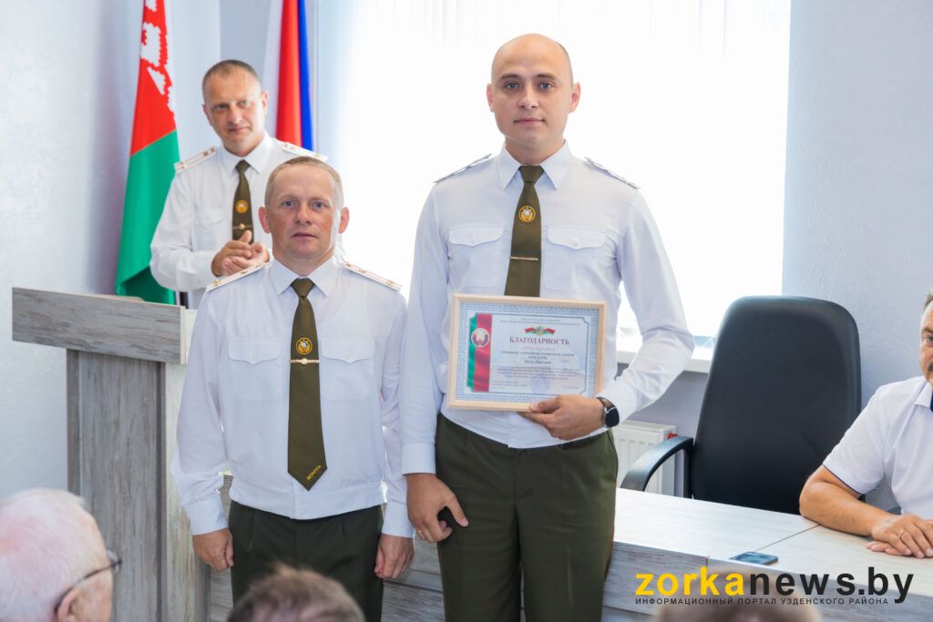 Бондарь