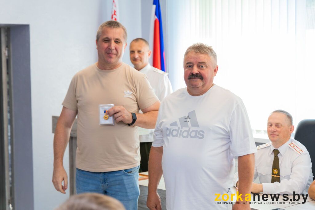 нагрудный знак3