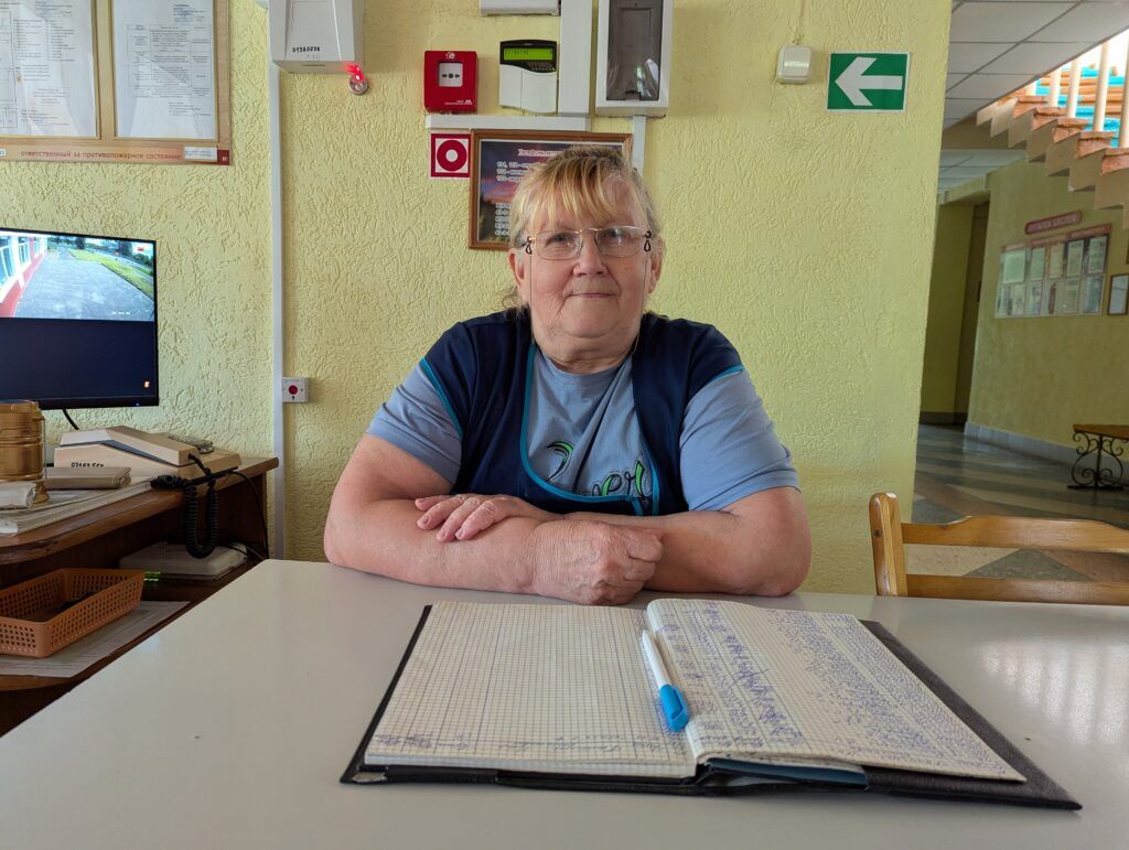 Работа наводить чистоту. Узнали, сложно ли убирать за школьниками