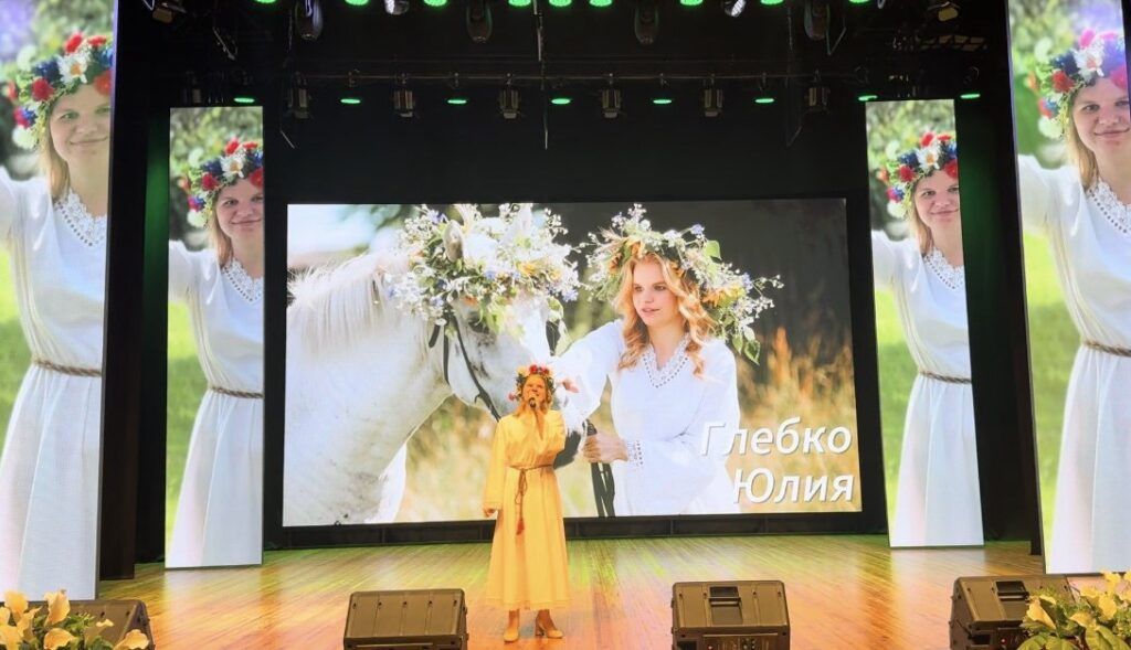 Первое место в республиканском творческом конкурсе заняла девушка из Узды