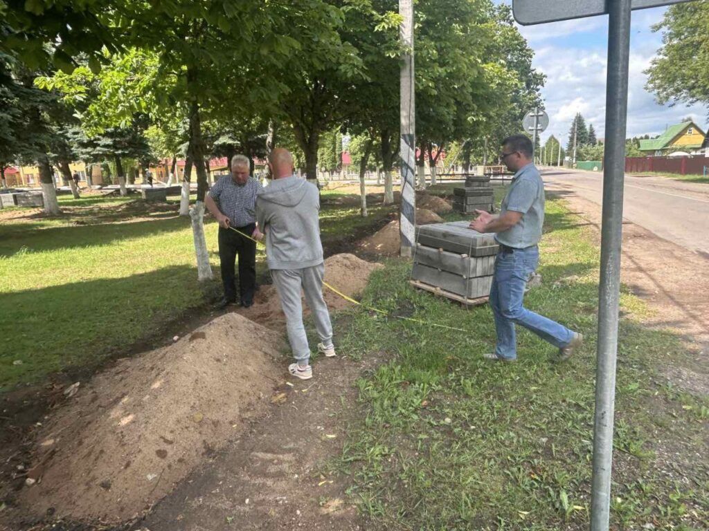 500 метров безопасности и комфорта. Новую пешеходную дорожку создают в Дещенке