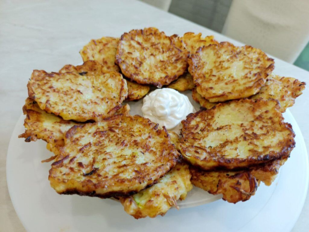 Кабачковые оладьи. Готовим быстрый и вкусный завтрак