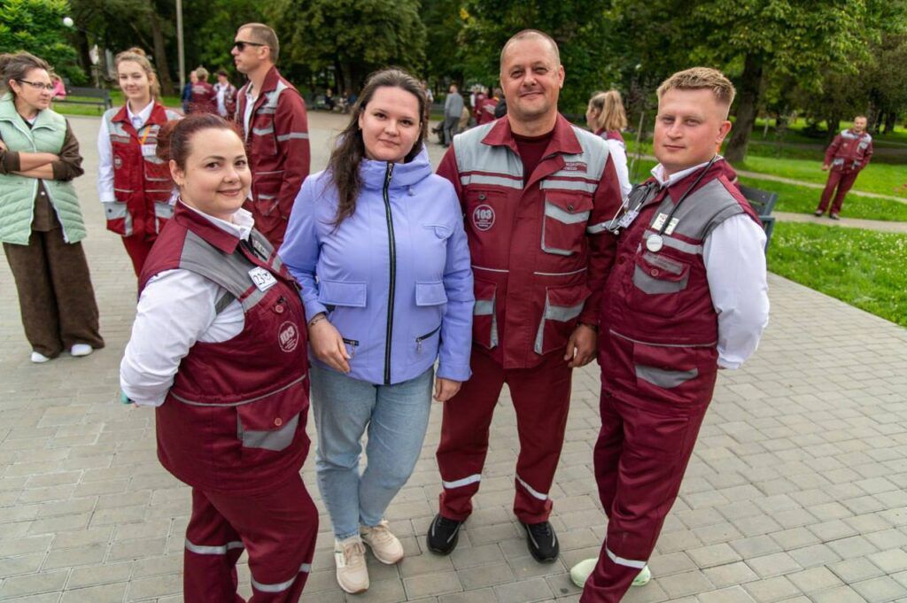 команда медиков