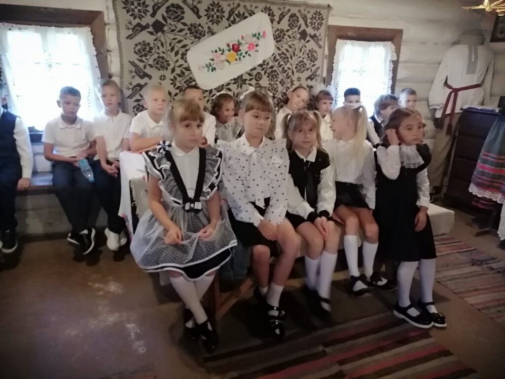 в музее