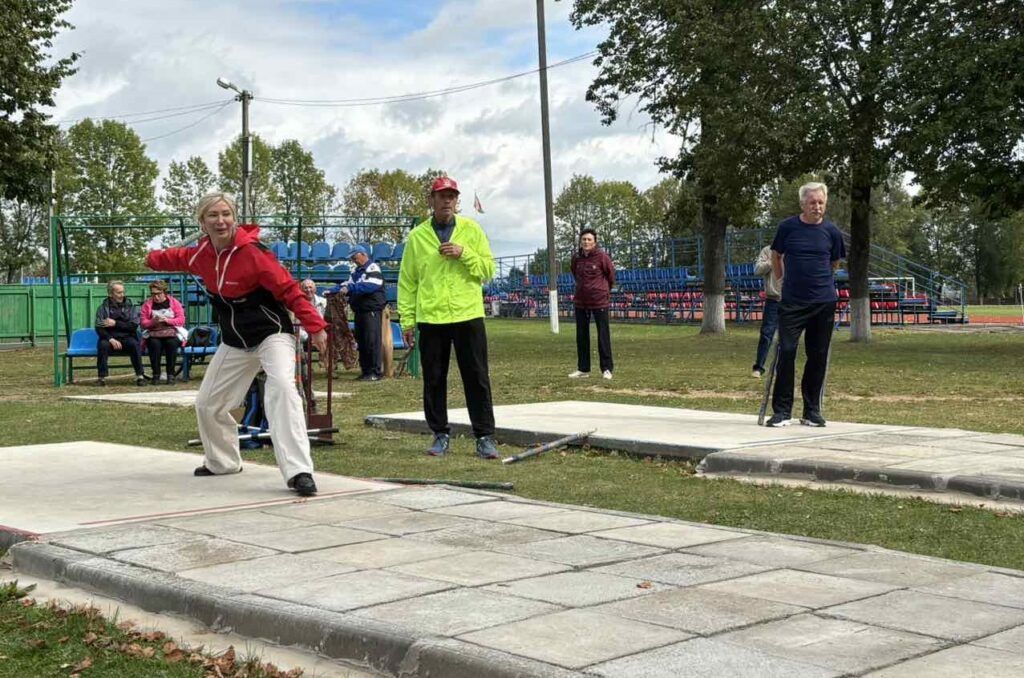 От 50+ до 70+: кто стал героем городошного турнира ветеранов в Узде