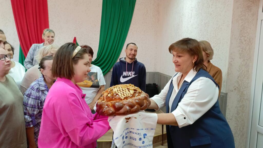 Куда с областных «Дажынак» отправился узденский каравай