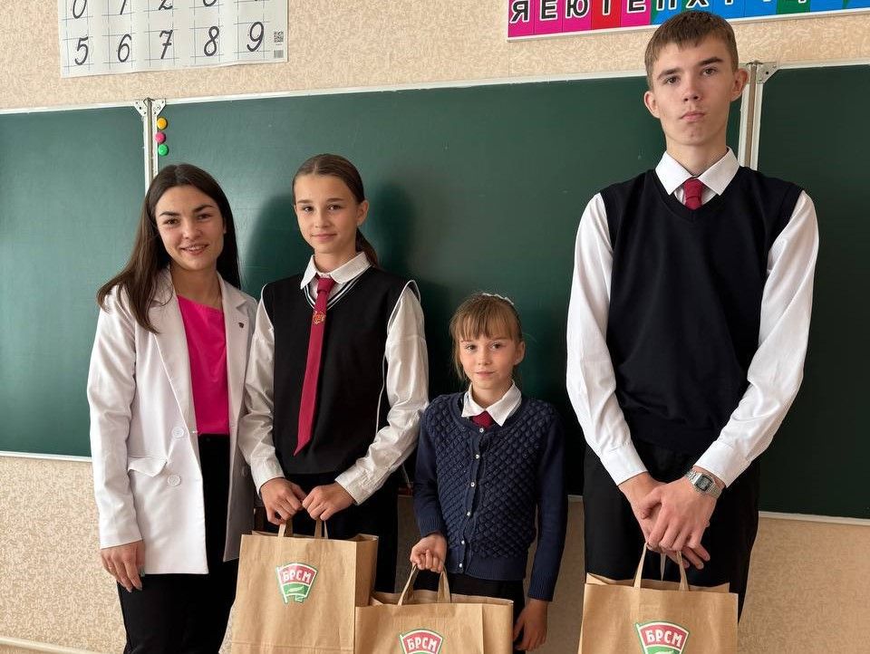 Добрые дела и активная позиция. Встреча с БРСМ прошла в Сутковской школе