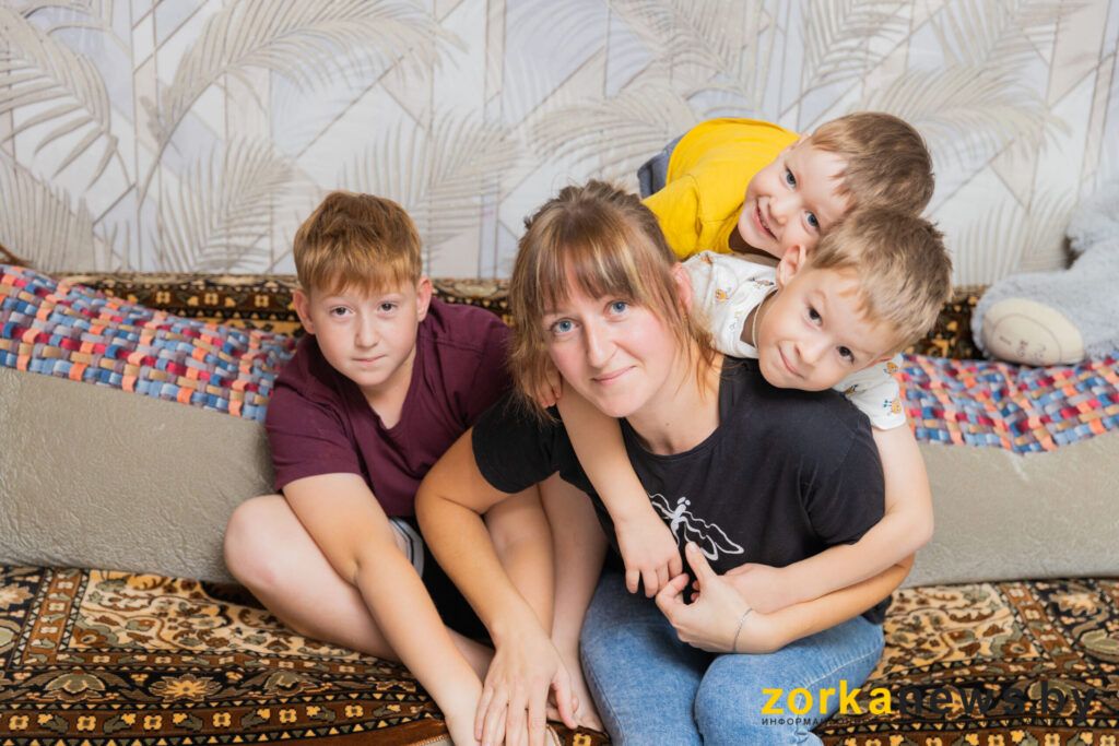 супруга с детьми