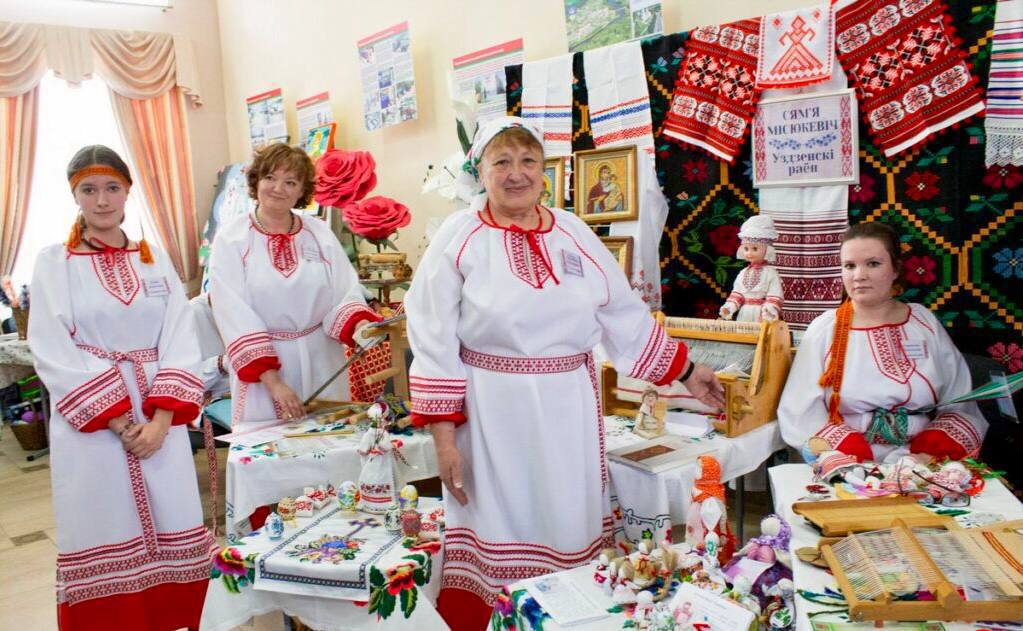 Семейными снимками на международном фотоконкурсе поделилась жительница Узды