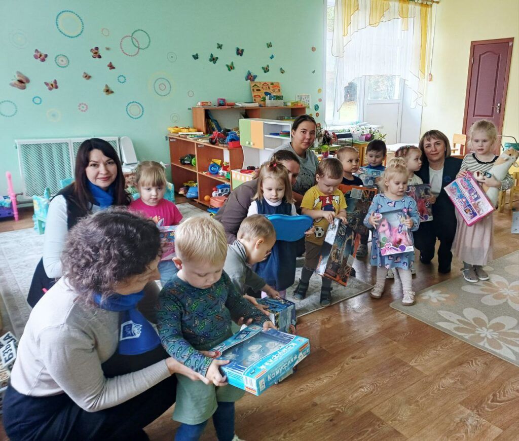 дошкольники