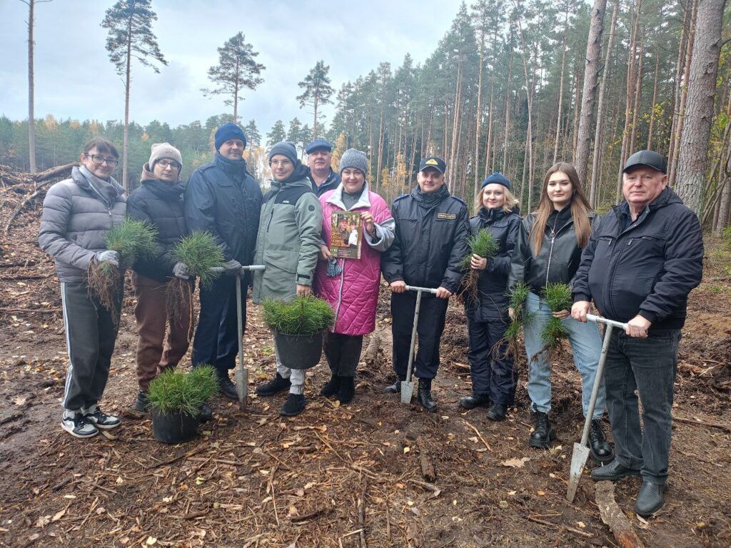 Силовой блок Узденщины поддержал акцию «Дай лесу новае жыццё!»