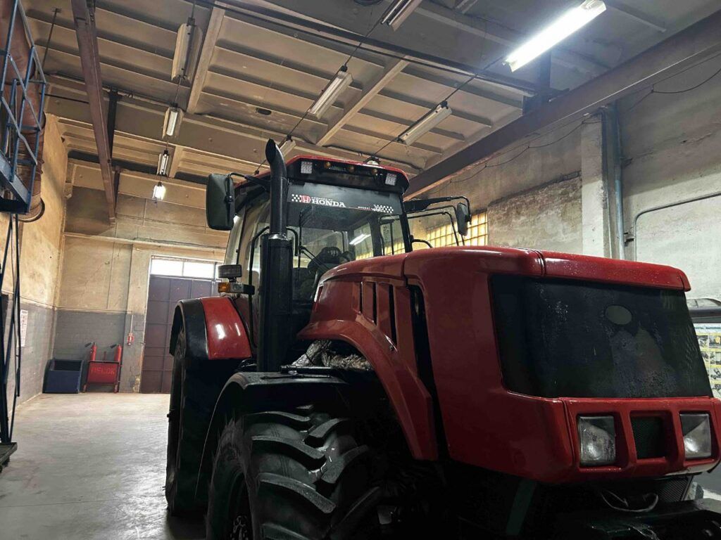 новый трактор