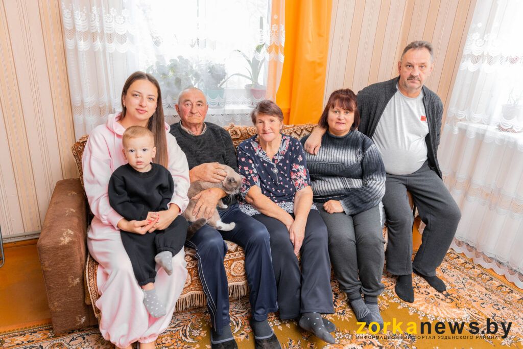 Медийные личности. Чем семья из Стальбовщины привлекает внимание СМИ