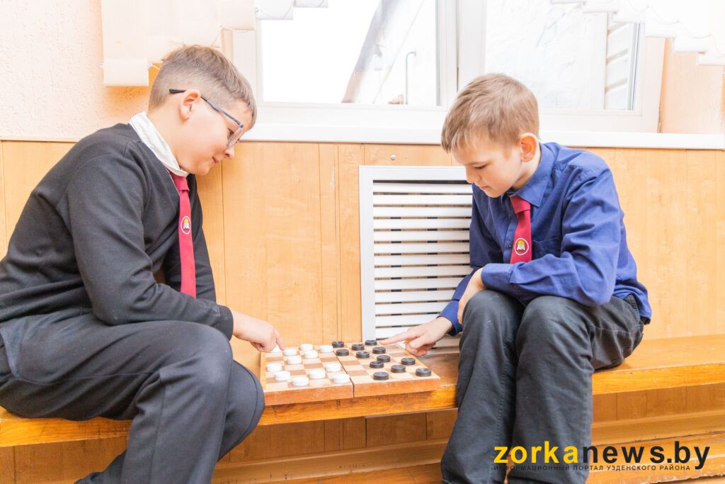 игра в шашки