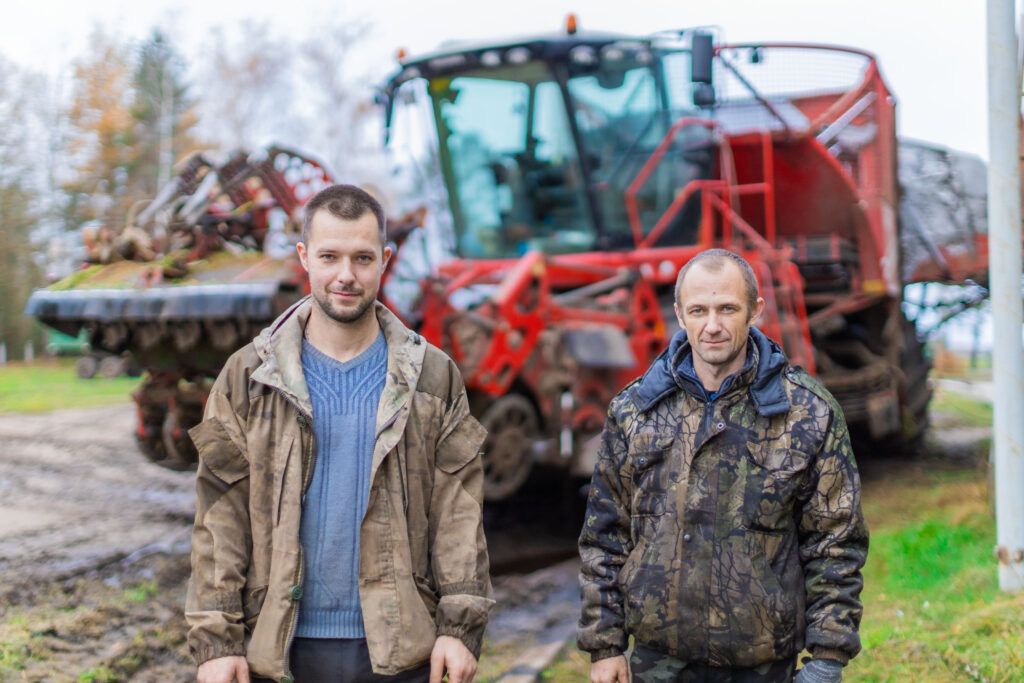 Кто и как убирает сахарную свеклу в Узденском районе