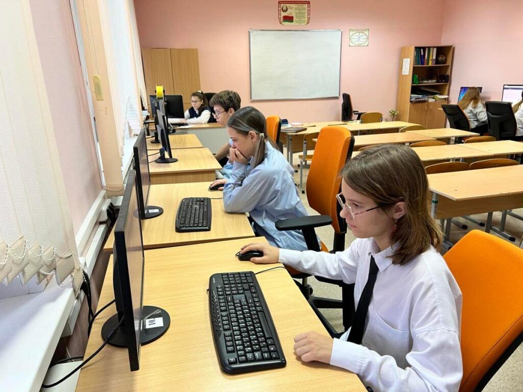 Узденские школьники завоевали дипломы на олимпиаде по родному языку