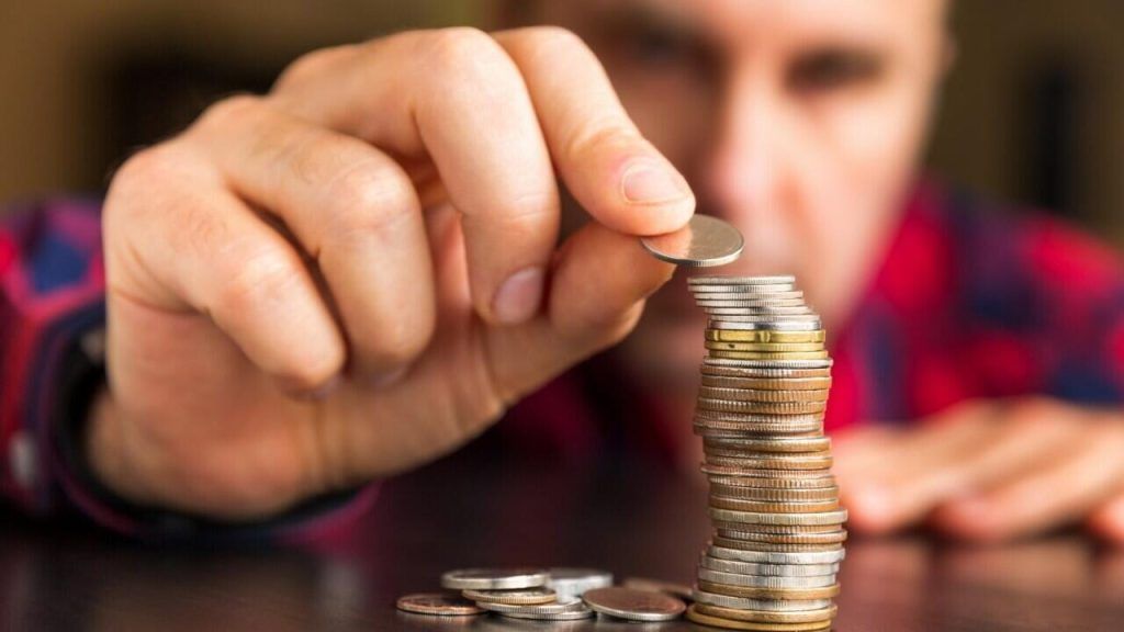 Кто зарабатывает больше всего в Узденском районе. Обзор зарплат по отраслям